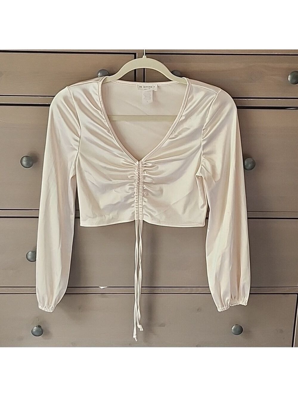 VINTAGE ANTIQUE WHITE SATIN CROP TOP LONG-SLEEVED CINCH FRONT SIZE LARGE